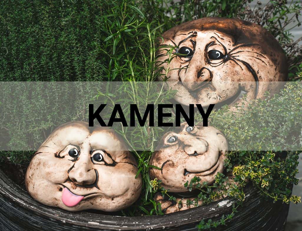 Smějící se kameny zahradní dekorace