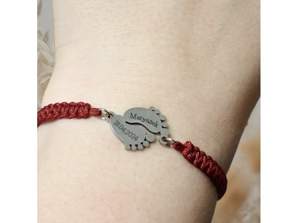 By Evka macrame šňůrkový náramek Dětská nožička z chirurgické oceli s grírováným textem na přání (2)