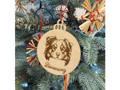 Dřevěná vánoční ozdoba ve tvaru baňky s portrétem hlavy vašeho zvířete