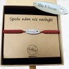 Gravírování vlastního textu na oválný mezidíl se srdíčkem - náramek s textem na přání