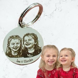 ❤️ Isa a Elenka ❤️ Přívěsek na klíče ze dvoj fotek - nahrajte fotku při objednání a zbytek nechte na nás #deti #darek...