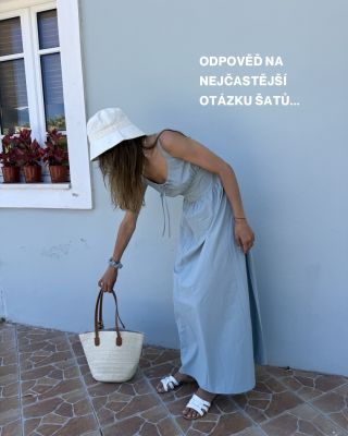 Už to můžu říct nahlas a nejen naznačovat 😍 Nové šaty tentokrát s plnými zády a romantickými prvky ✨ Letní nadílka by...