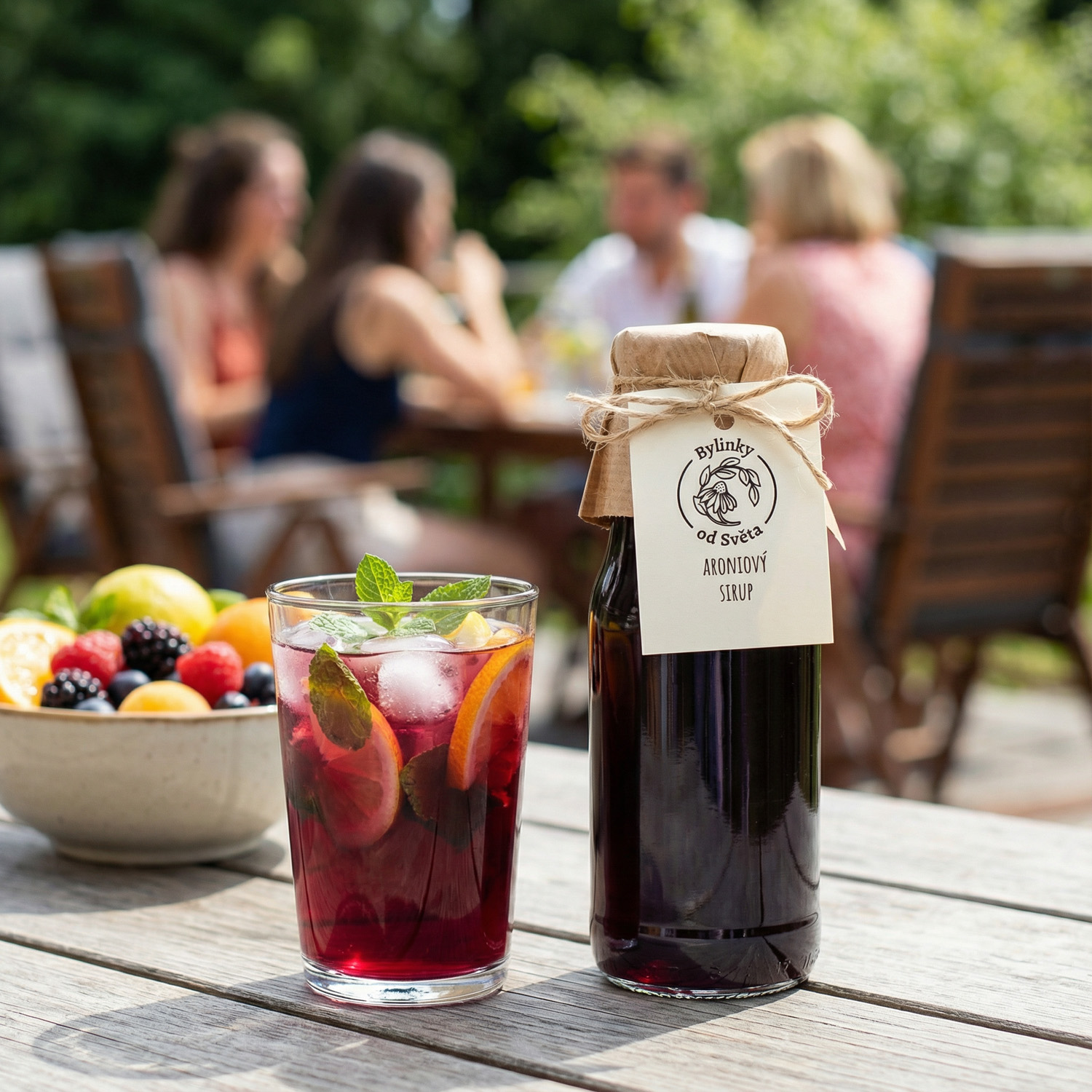 Sirup z aronie Bylinky od Světa – temná a výrazná chuť černého jeřábu