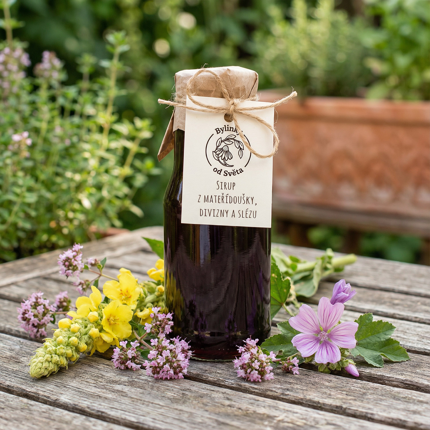 Bylinný sirup z mateřídoušky, divizny a slézu Bylinky od Světa