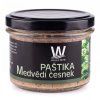 medvedi cesnek pastika