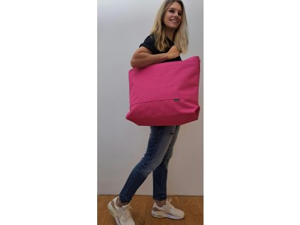 RŮŽOVÁ (MAGENTA) TAŠKA S VNĚJŠÍ KAPSOU
