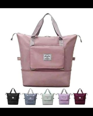 Praktická a stylová cestovní taška, která vám usnadní každé cestování ✈️ Díky chytrému zadnímu popruhu ji jednoduše...