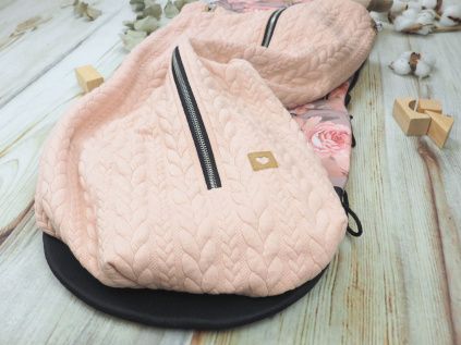 Deka nepadací copánková (pastel pink, černý fleece)