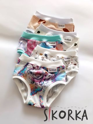 Majtulky 🥰 Další, další a další,... Nejpohodlnější spoďáry které dobijí svět. 🌍 Který design by byl vaším favoritem? 🤗...