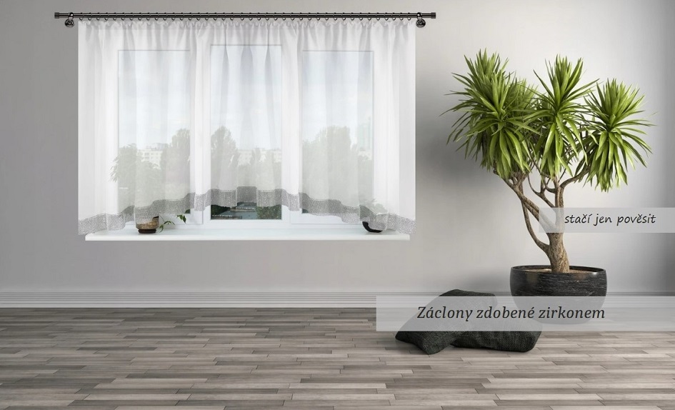 Záclony zdobené zirkonem