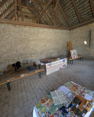 Mám k dispozici půlku stodoly, tak jsem se roztáhla a nabízím Vám dnes snad všechno, co jsem v dílně našla! Přijďte se...