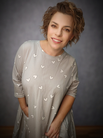 Šaty Norden - srdíčka na šedé - úplet