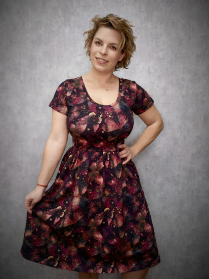 BeChic šaty - zlataví motýlci