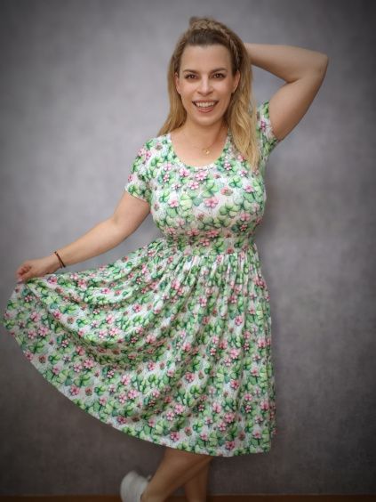Šaty BeChic+ - čtyřlístky
