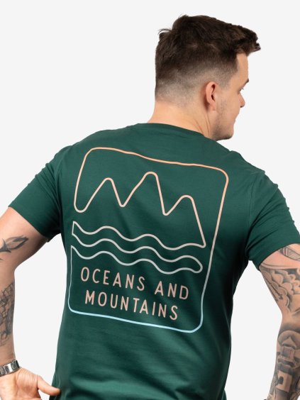 Pánské tričko z BIO bavlny a zadním potiskem OCEANS AND MOUNTAINS - unisex střih (Barva Tmavě modrá, Velikost S)