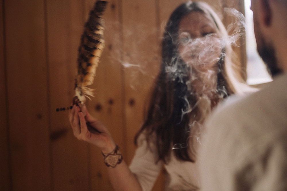 Dvanáct kouřových nocí