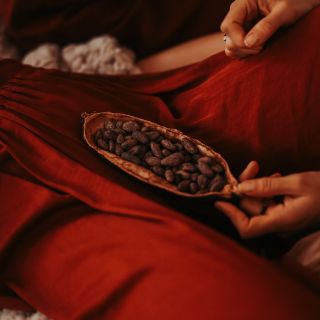 🤎 Na blogu jsme připravili článek s inspirací na valentýnský rituál s ceremoniálním kakaem pro páry i jednotlivce. 👉🏻...