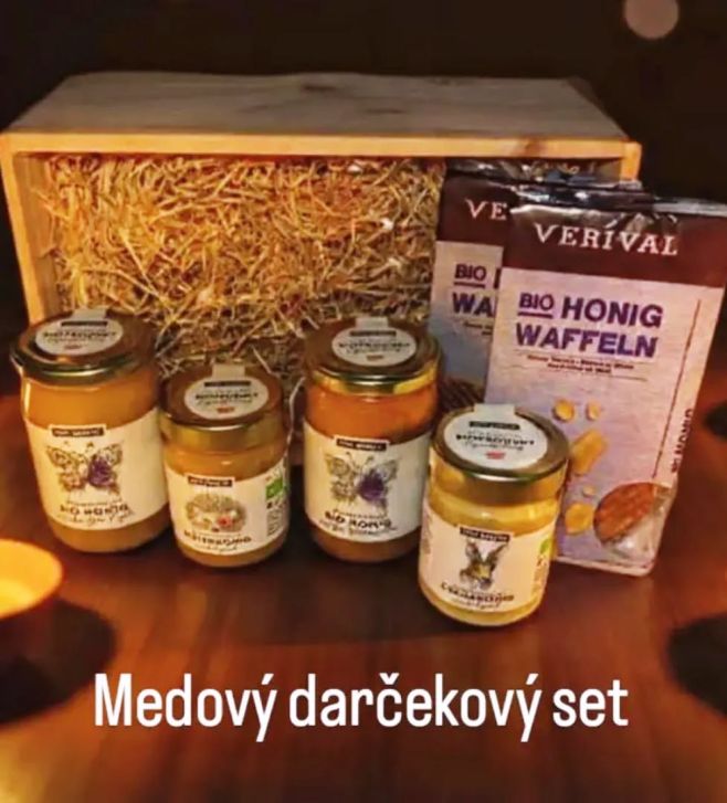 Exkluzívny medový darčekový set poteší každého milovníka vysokokvalitných medových výrobkov! Všetky produkty sú v BIO...