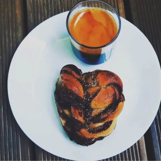 Nová dávka čerstvo praženej kávy už na Vás netrpezlivo čaká v našom kávičkovom e-shope: www.cafealma.sk Káva=Láska, a my,...