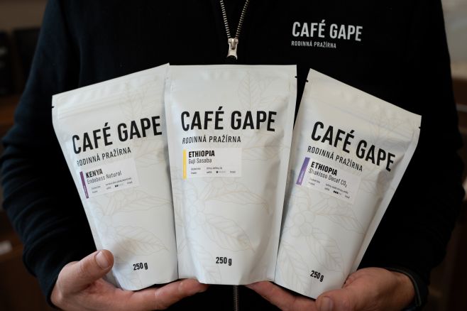 Do Café Gape dorazila nová parta. A rozhodně není jedna jako druhá. 👀 🫐 Kenya Endebess Natural Pokud máte rádi výraznější...