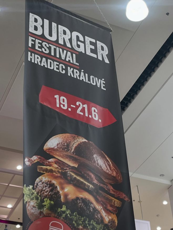 Od pátku do neděle nás můžete potkat na Burger Festivalu u Futura v Hradci 🥁☕️