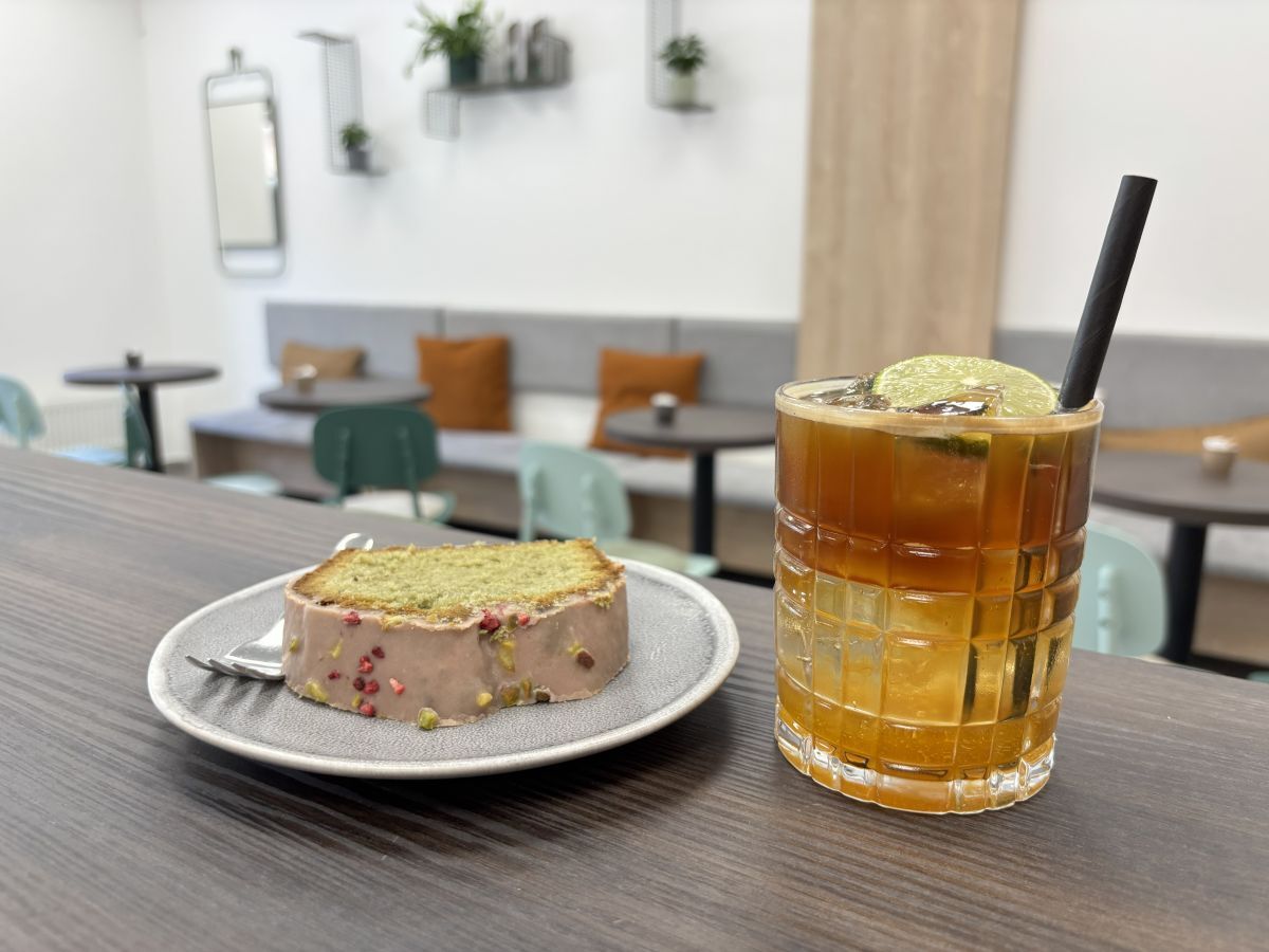 Čerstvo pražená zrnková káva v Cafepoint