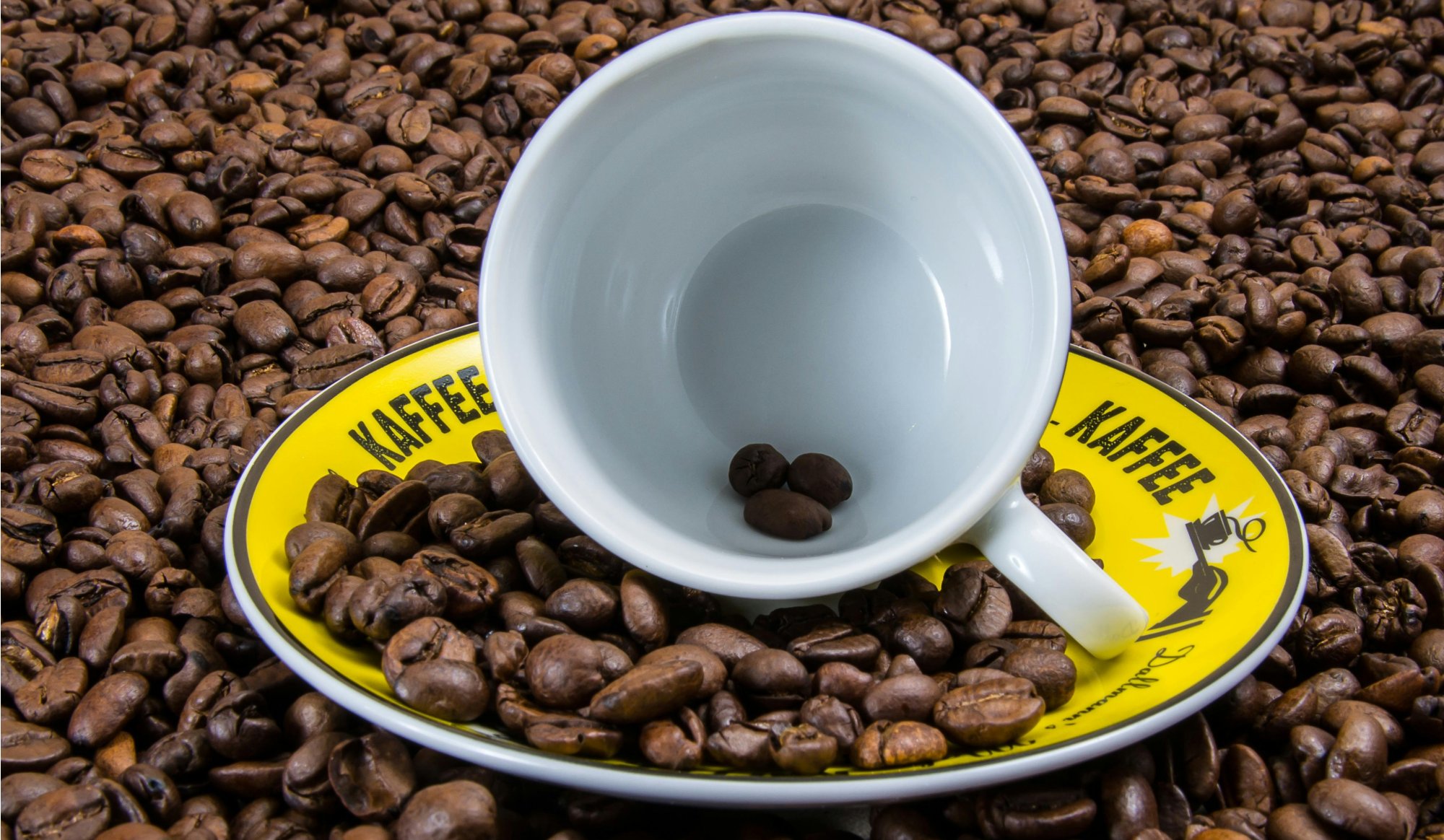 Bezkofeínová káva: ako sa z nej odstraňuje kofeín?