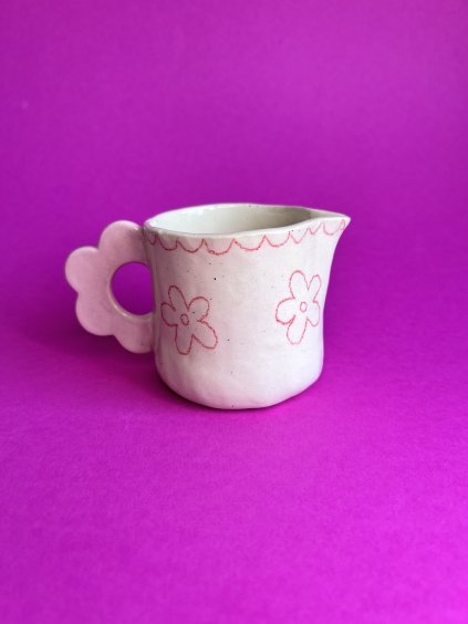 Konvička na mléko-červené kytičky