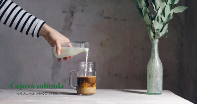 Jaké mléko do kávy? Čerstvé nebo trvanlivé?