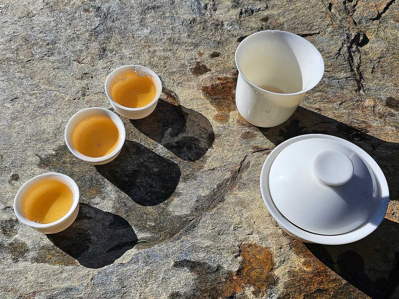 Čaj a kámen - rituál věčnosti a pomíjivosti