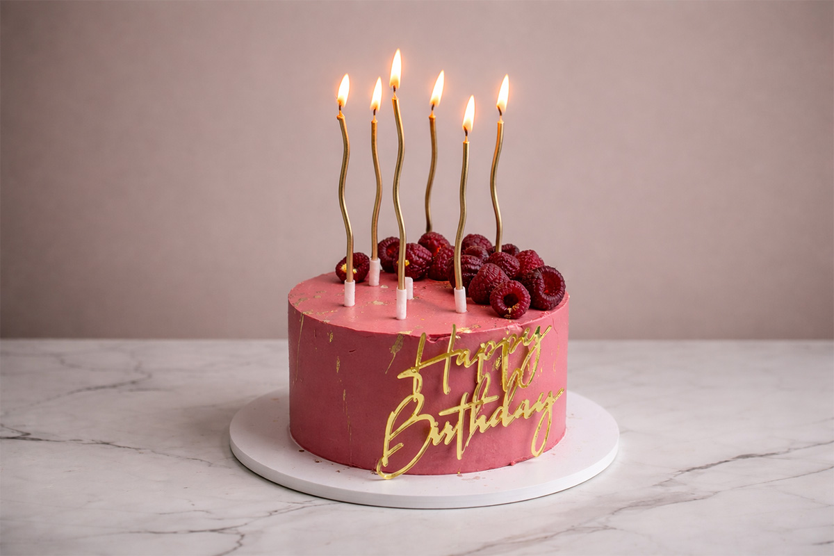 Dortové svíčky: detail, který dotváří atmosféru každého dortu