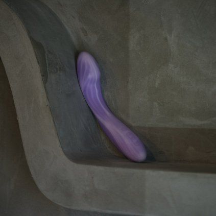 Interaktivní hřejivý vibrátor Margot