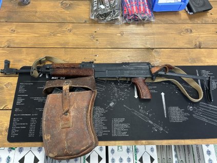 Samonabíjecí puška CZ 858 TACTICAL