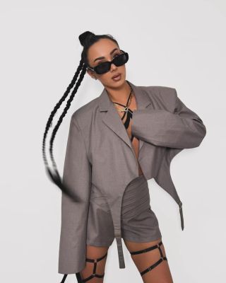 Novinka ✨️ Krátke sako s popruhmi už skladom