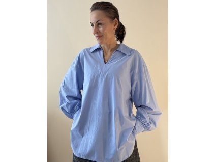 Košile s výstřihem do V