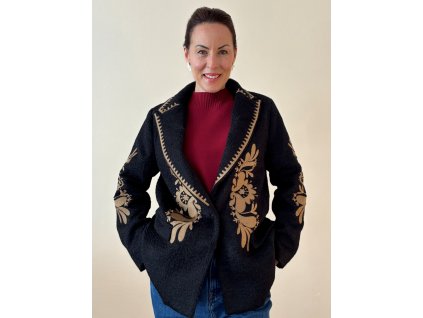 Jednořadý vlněný kabát s vyšíváním