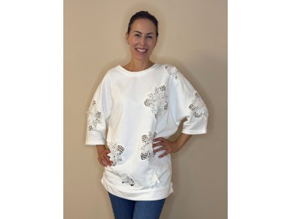 Tunika s krajkami a netopýřími rukávy