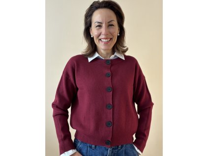 Svetr s velkými knoflíky