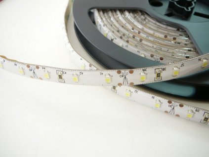 LED pásek 5m voděodolný - teplá bílá
