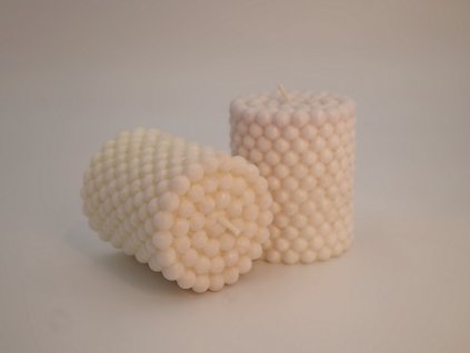 sviečka valec s guľkami