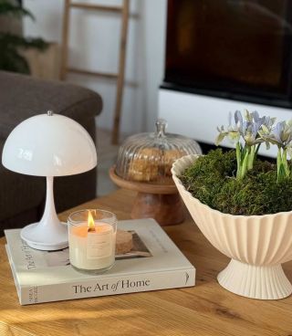 Zítra je první jarní den. 🪻 Tak do neděle sleva 25% na vše s kódem “BREZEN25”. 💞 Užívejte 🌞 a vůni! #svicky #ceskaznacka...