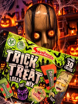 🇨🇿 🎃 Halloween přichází… a tentokrát si pro sladkosti někdo přišel. 👀 Temná atmosféra, děsivé masky a pořádná dávka...