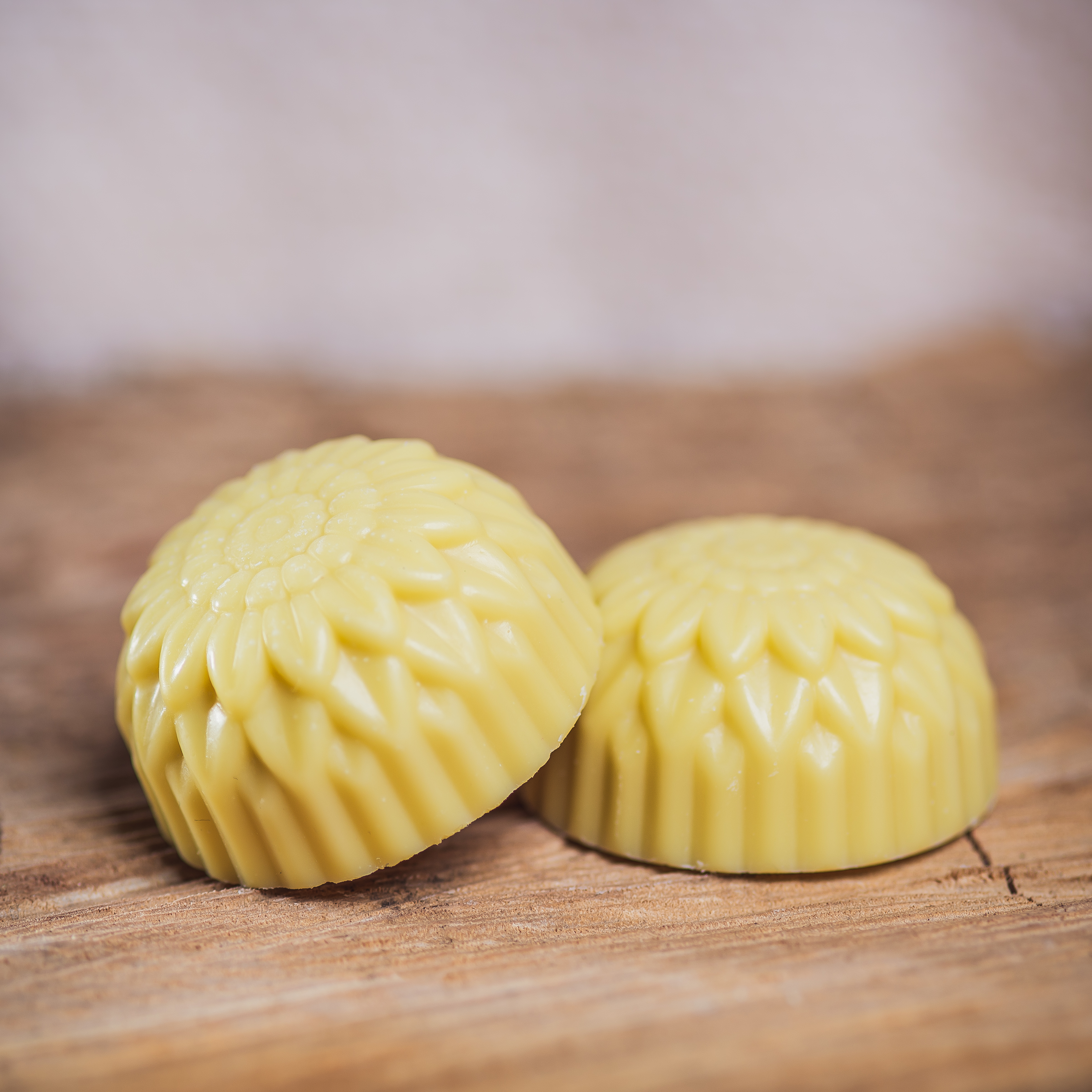 TUHÝ TĚLOVÝ BALZÁM ZE 100% KAKAOVÉHO MÁSLA