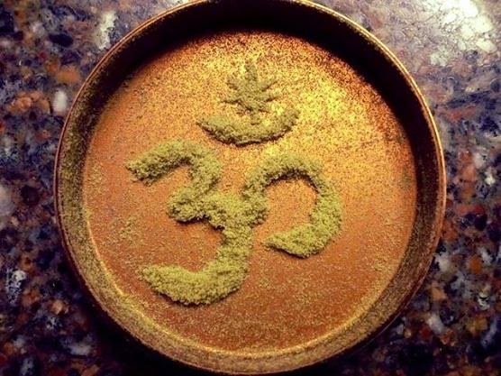 Konopie indyjskie jako rytualne zioło współczesności