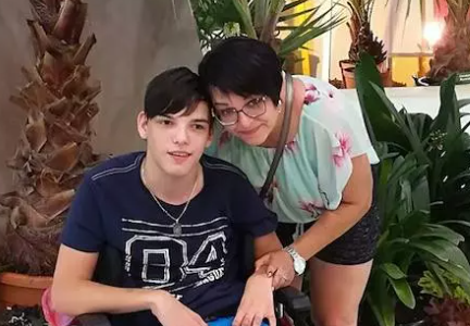 How CBD Hemp Oil Transformed Roman’s Life: A Mother’s Journey with Hemp Therapy