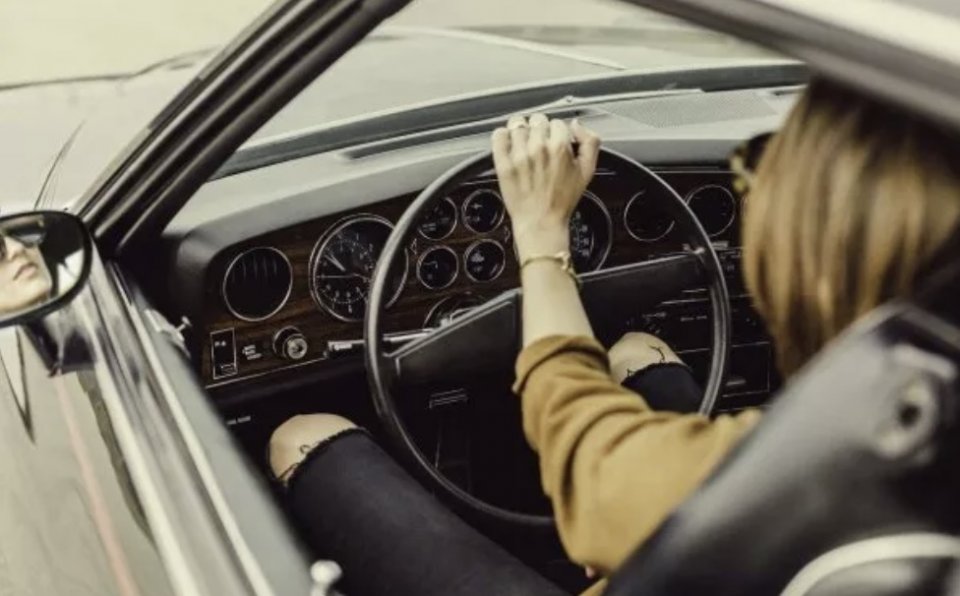 Czy-stosowanie-CBD-ma-wplyw-na-prowadzenie-samochodu