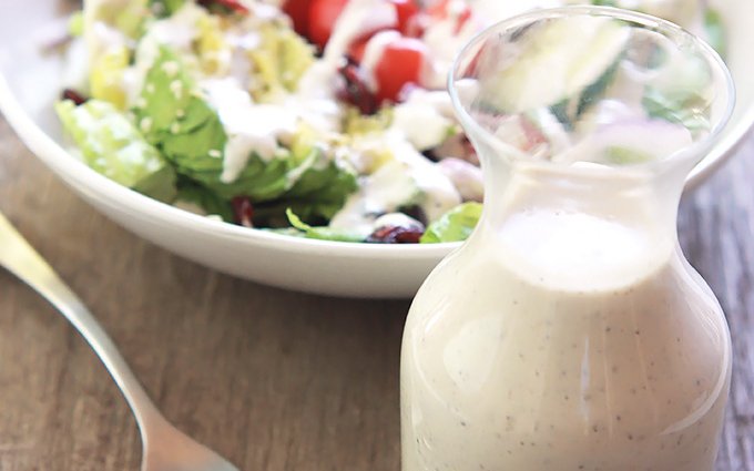 Kendermag öntet salátákhoz