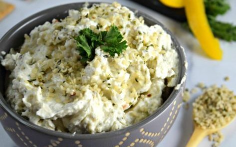 Citromos, habosított Feta, kendermaggal