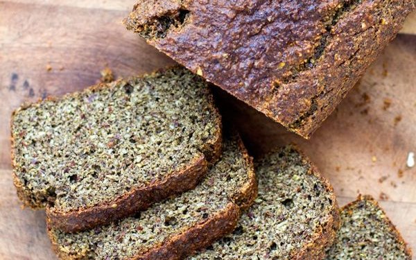 Házi kenyér készítése kendermaggal