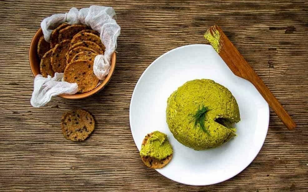 Egyszerű kender és napraforgómag pástétom